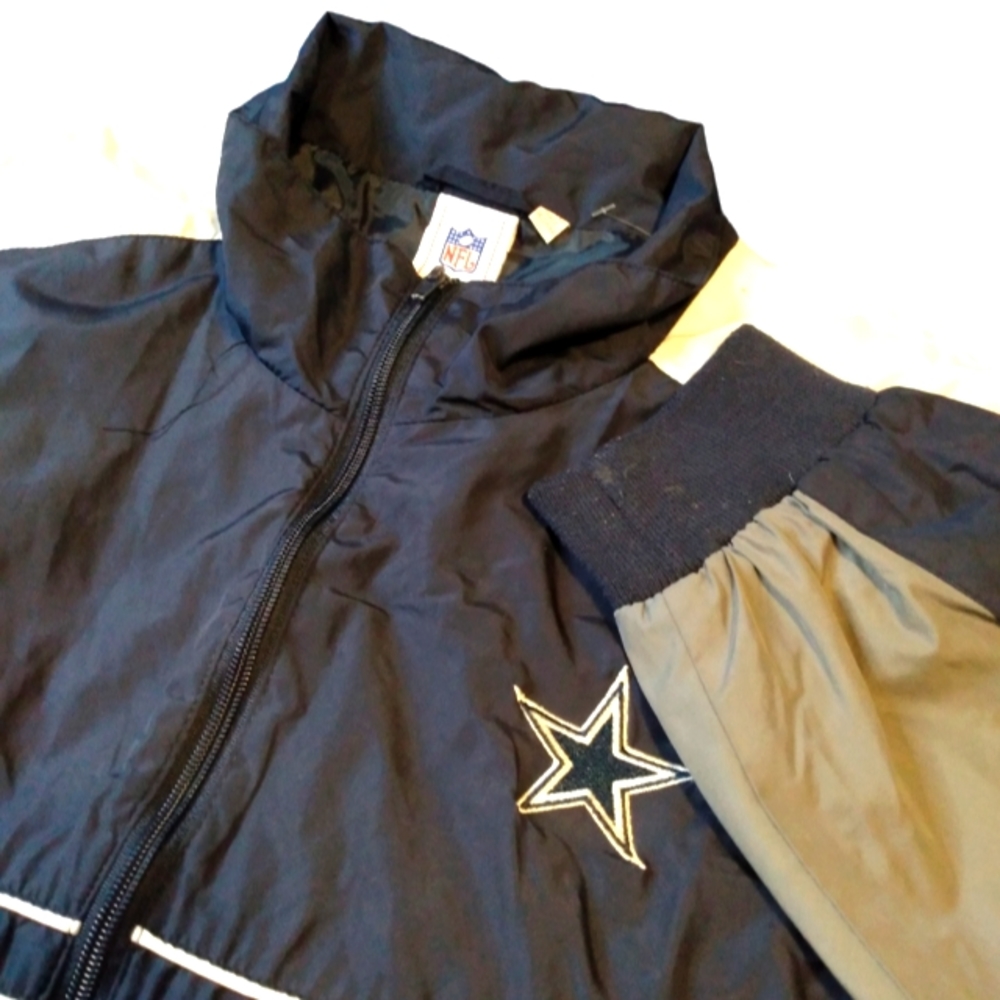 NFL Dallas Cowboys Full Zip-up Windbreaker Jacket 2XL(small flaws)